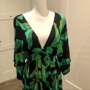 Elegant v-neck printed maxi dress